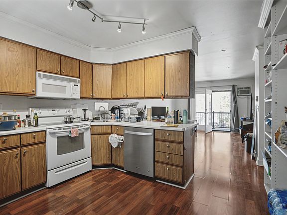 4th image of 29 Valley Ave APT 6