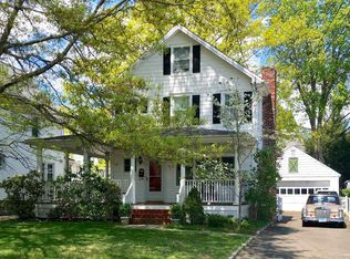 14 Kent Pl, Cos Cob, CT 06807