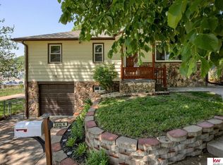 2616 N 71st St, Omaha, NE 68104