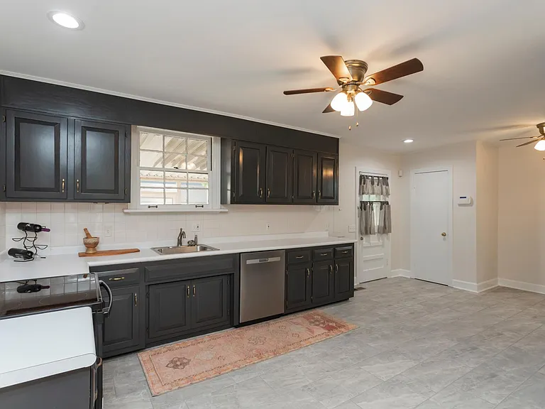 222 Dellrose Dr — Photo 8