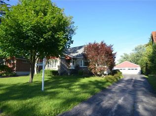 304 Barton Cir, East Syracuse, NY 13057