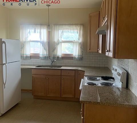 2nd image of 918 N 18th Ave APT 2R