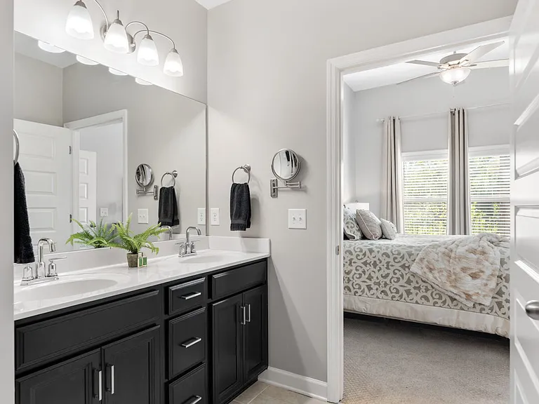 1022 Emery Bay Cir — Photo 12