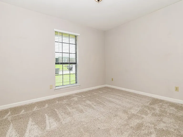 3315 Kellie St — Photo 13