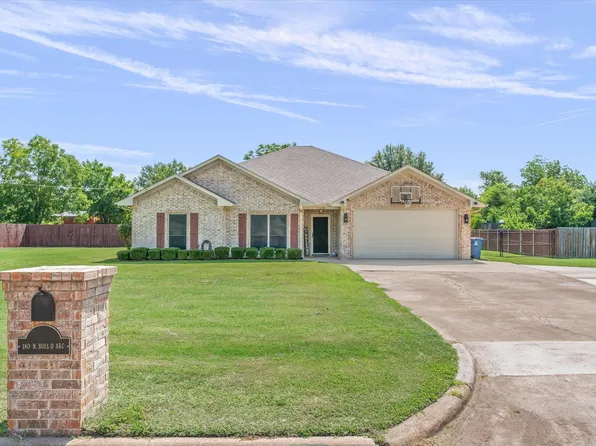 180 N Bois D Arc St, Van, TX 75790