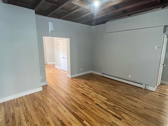 4th image of 321 N Broadway #1