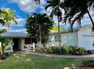 6561 SW 10th St, Pembroke Pines, FL 33023