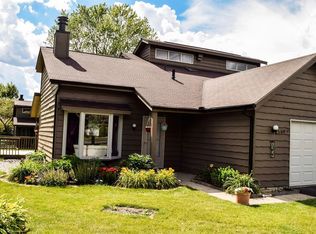 1883 Peachtree Ct, Crown Point, IN 46307