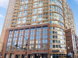 600 N Kingsbury St APT 906, Chicago, IL 60654