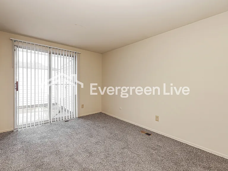 5835 Troy Villa Blvd — Photo 11