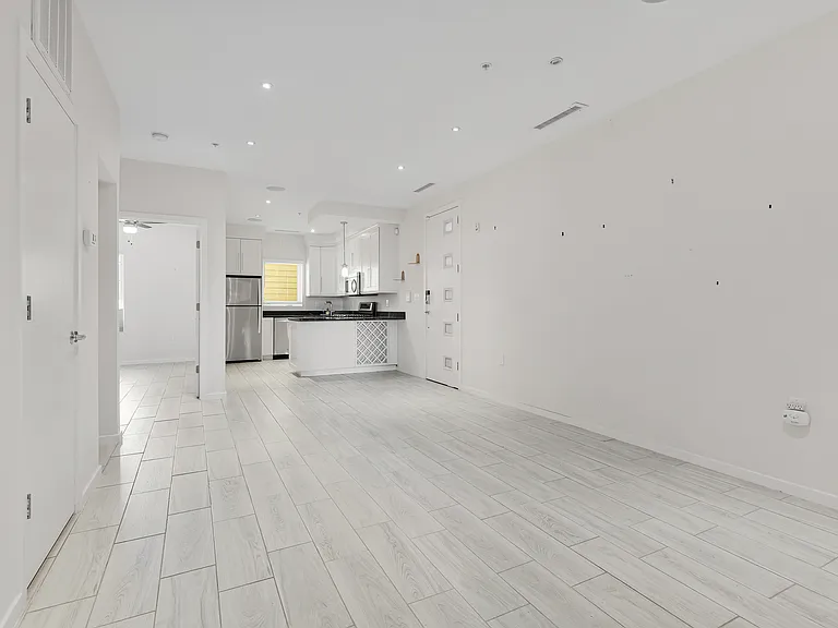 756 Park Rd NW #1 — Photo 12