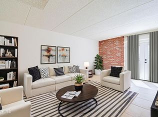 3416 N 44th St Unit 8, Phoenix, AZ 85018