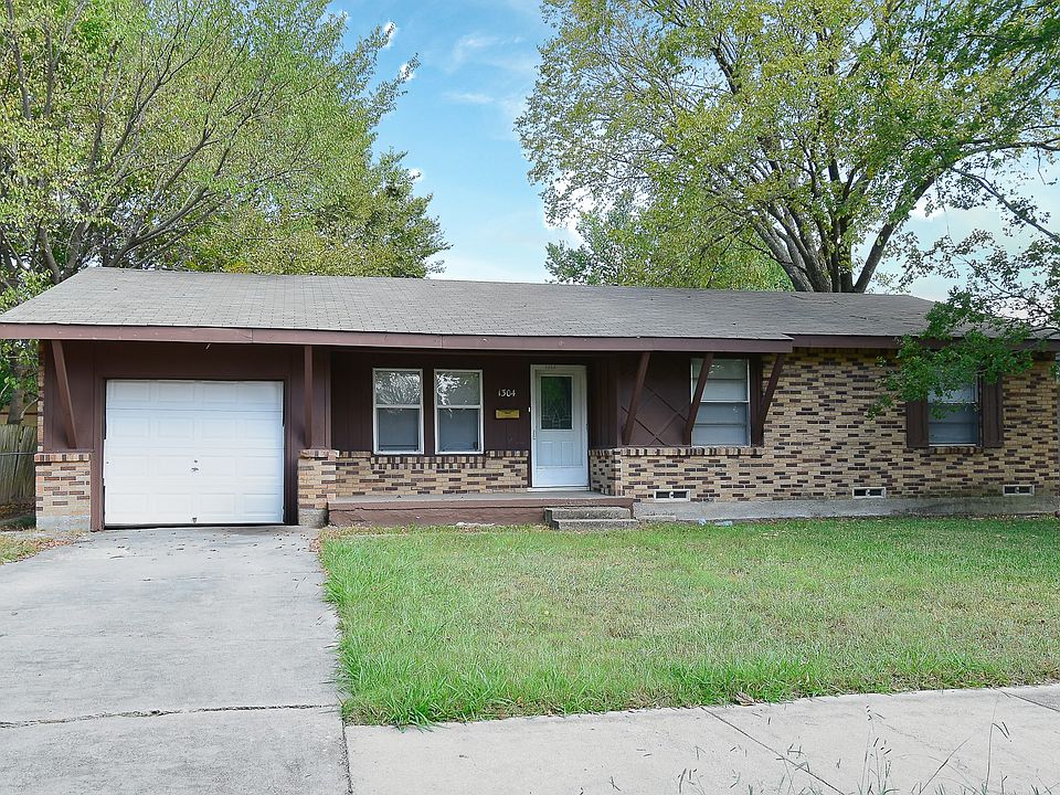 1st image of 1304 Skyline Dr