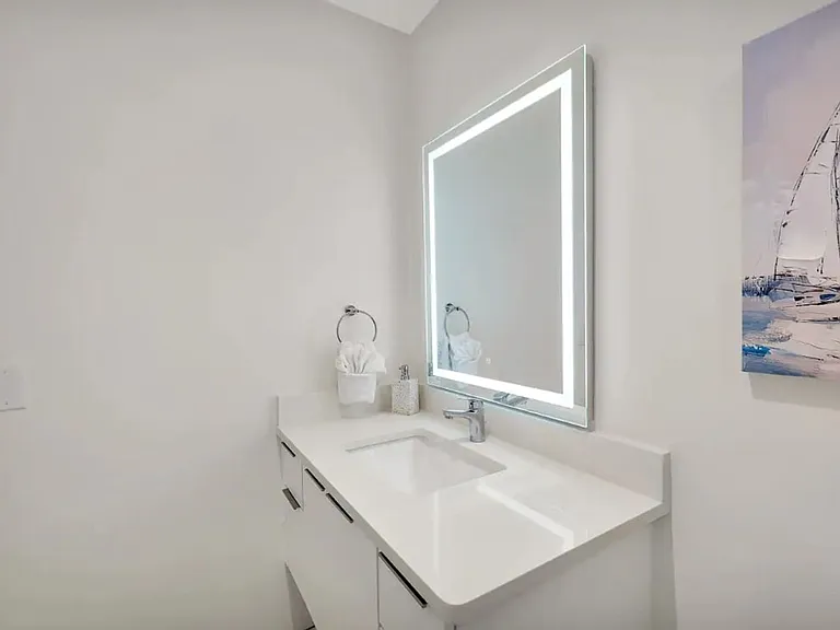 207 Gloucester St — Photo 9