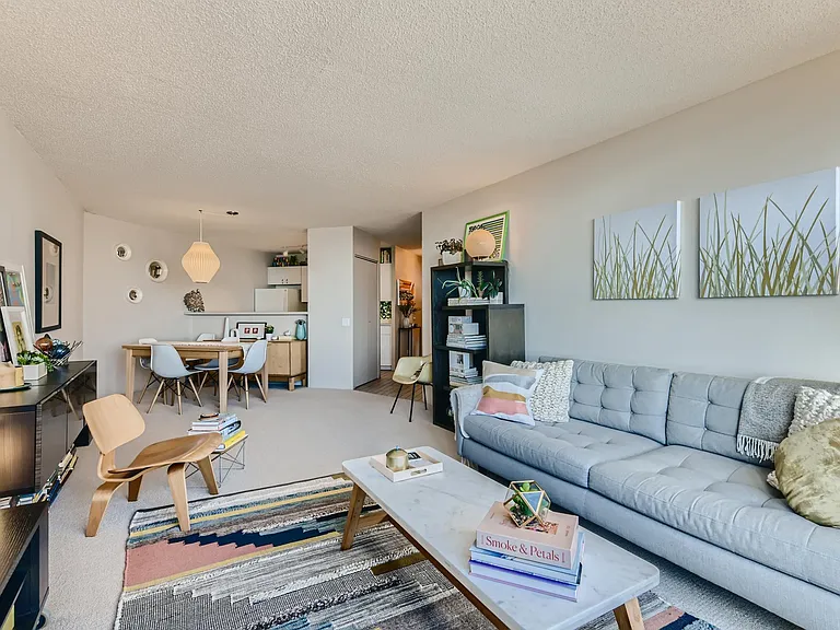 5320 N Sheridan Rd #2404 — Photo 2