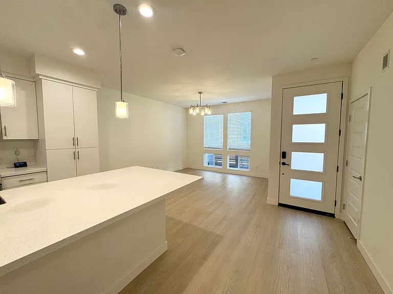 11161 Akarna Ct — Photo 15