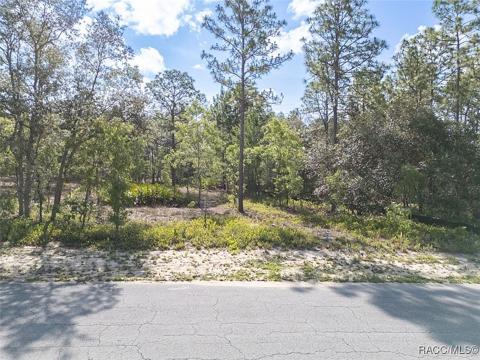 2nd image of 7 Fringetree Ct