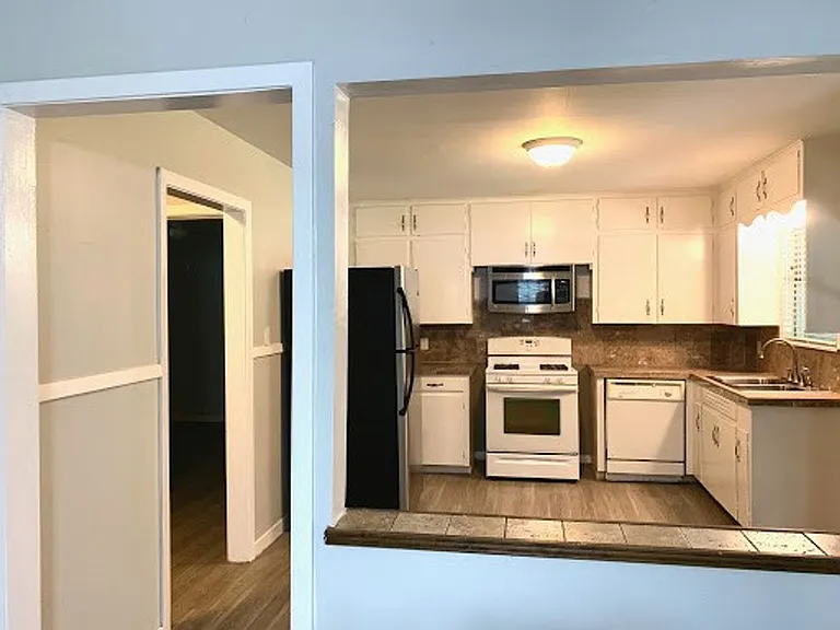 4708 Red River St — Photo 5