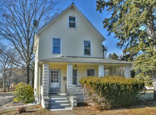 36 Zazzetti St, Waldwick, NJ 07463