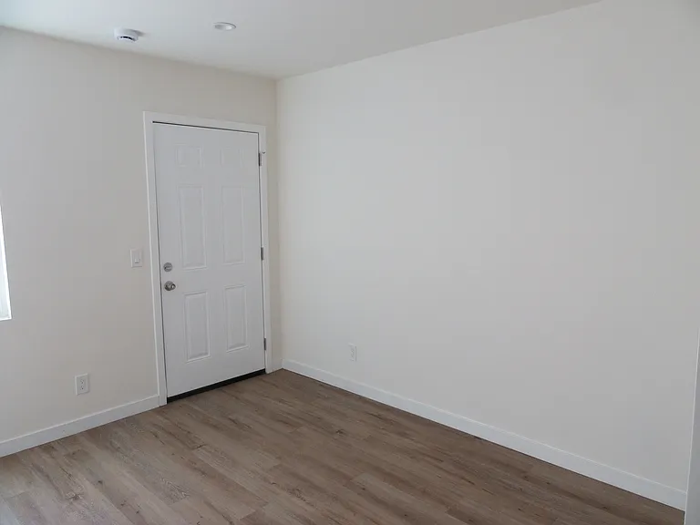 3008 1/4 S West View St #1/4 — Photo 16