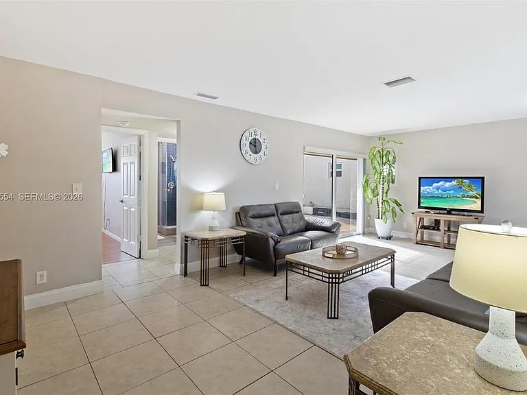 4119 Coral Springs Dr — Photo 4