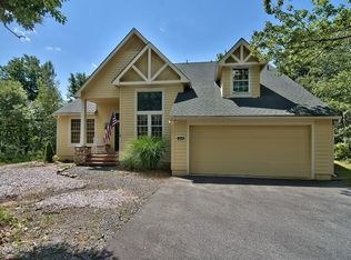 134 Birch Cliff Rd, Pocono Pines, PA 18350