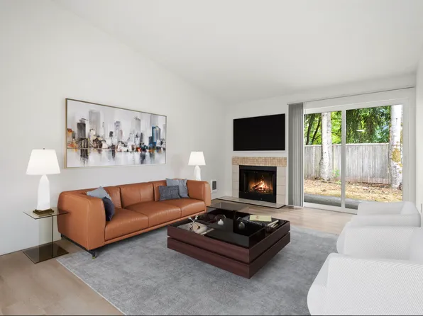 Pointe West Apartments, 3390 Starboard Ln SE #C102, Pt Orchard, WA 98366
