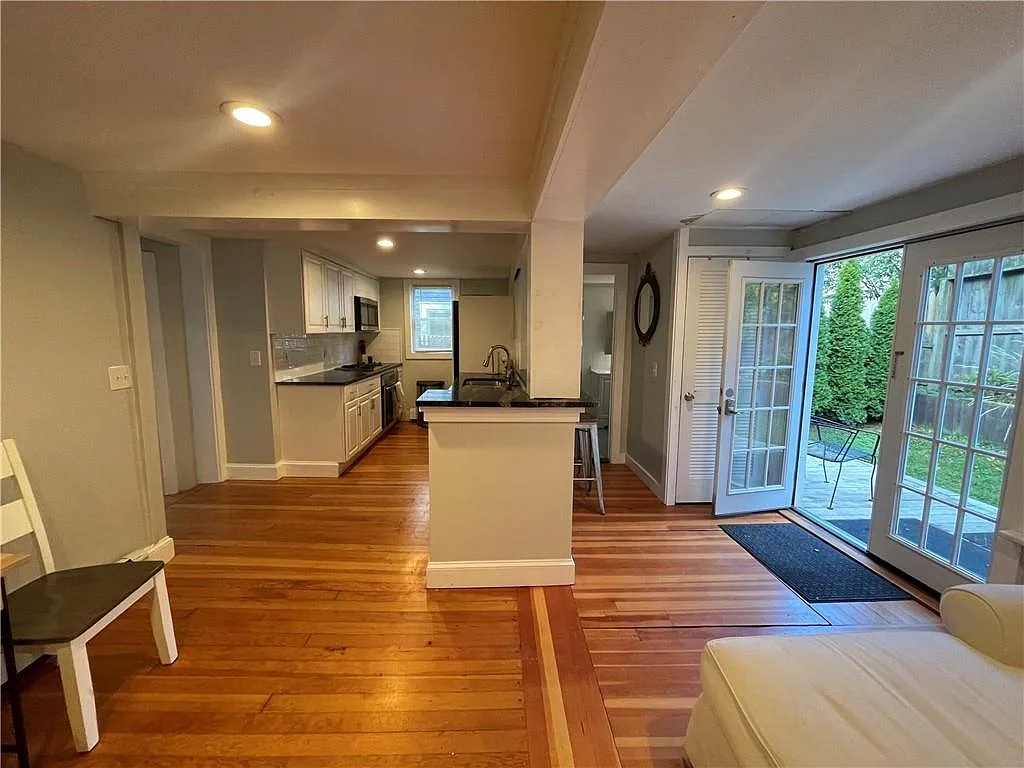 4 bed, 1450 sqft, $3,600 — Photo 3