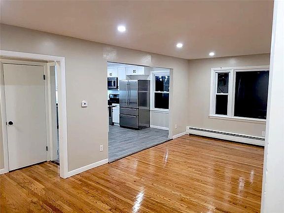3rd image of 24 Sadler St #1