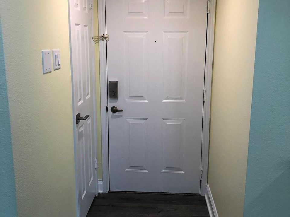 1st image of 1524 Lincoln Way APT 321