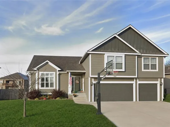 14606 Green Castle St, Smithville, MO 64089
