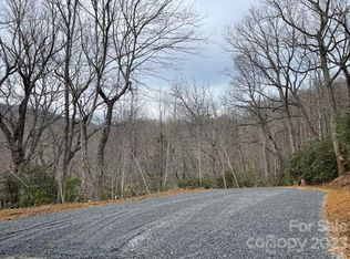 290 Rustic Ridge Rd, Hendersonville, NC 28792