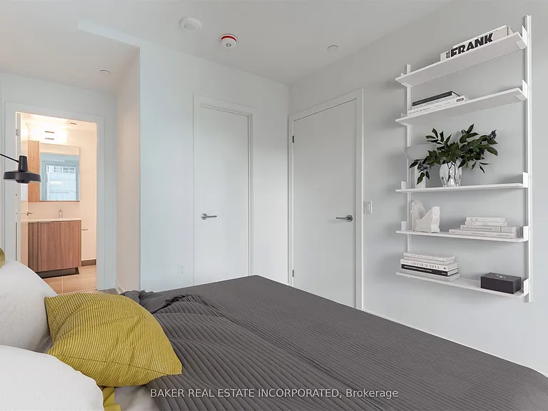 223 Redpath Ave #202 — Photo 7
