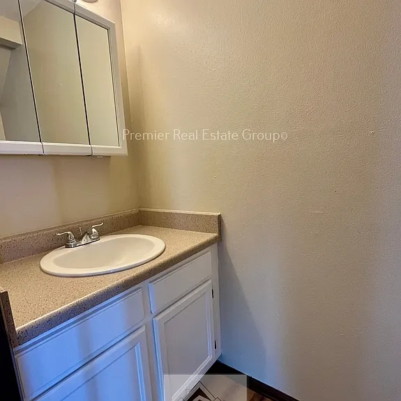 2437 Cherokee Park Pl #1 — Photo 7