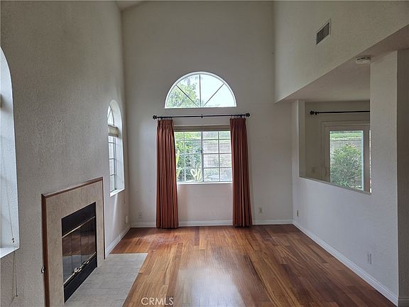 3rd image of 1330 Meadow Ln