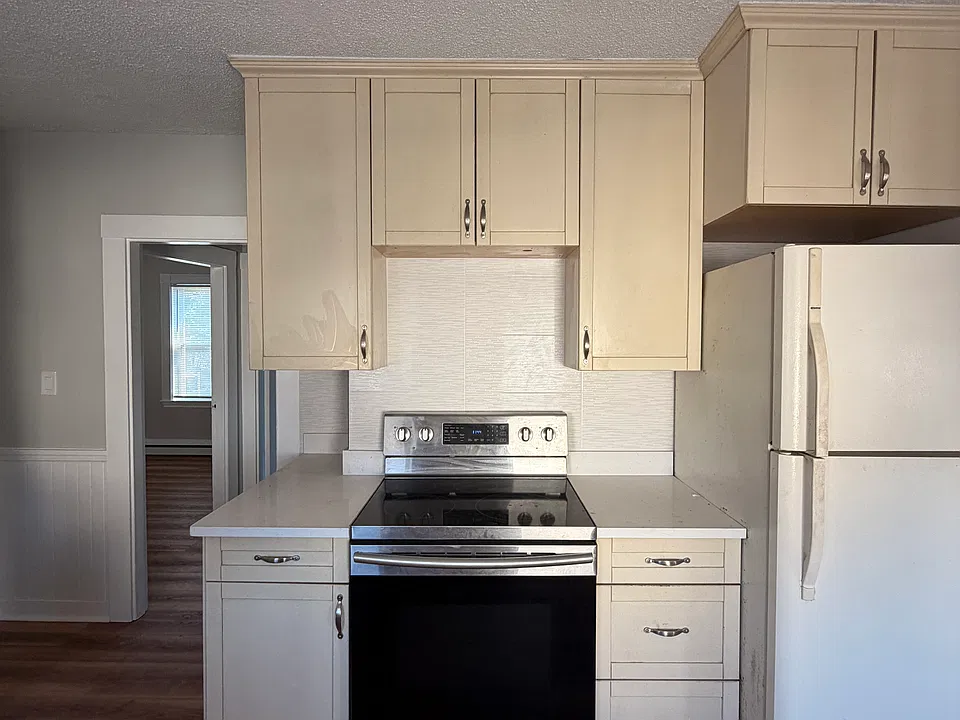 17 Guild St #2