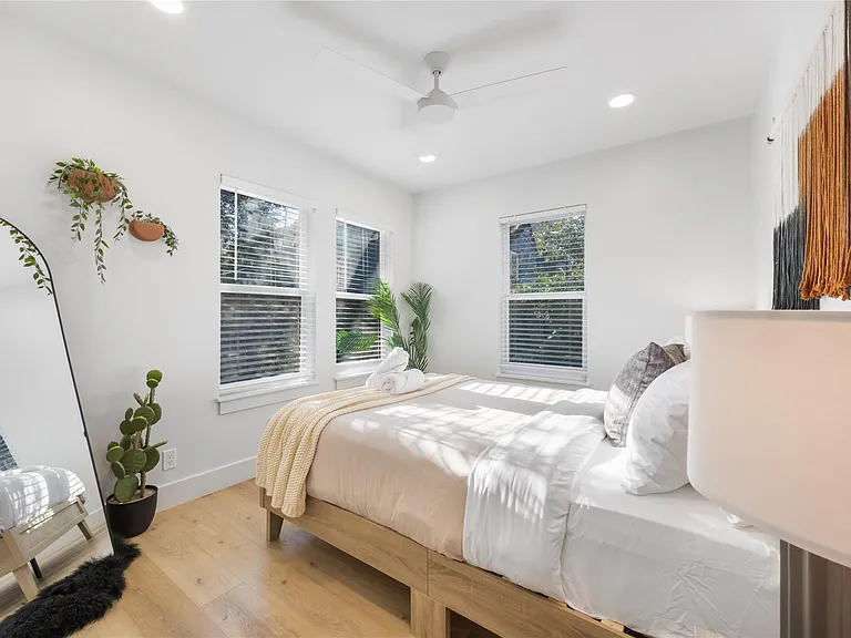 2109 Brackenridge St #A — Photo 16