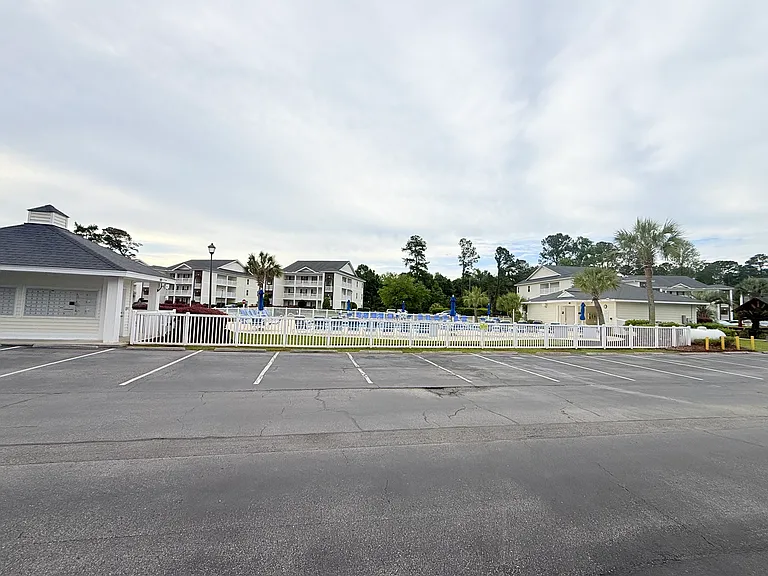 1306 River Oaks Dr #3F — Photo 17