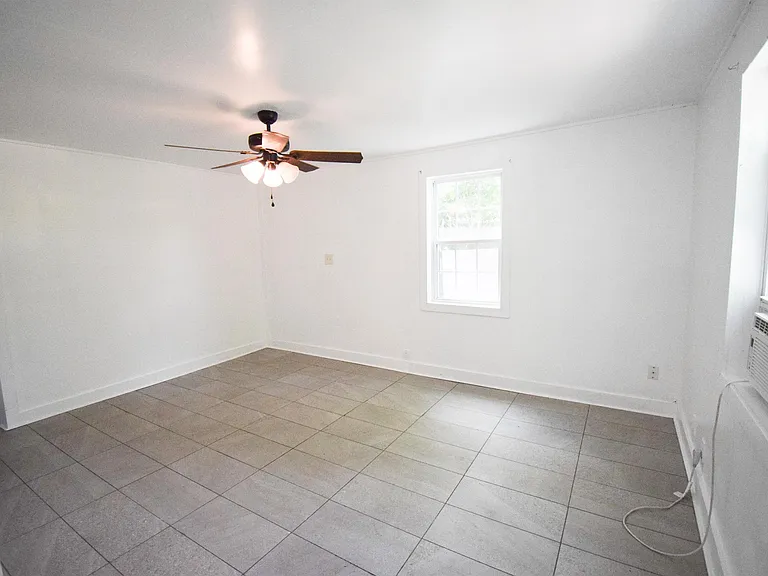 2716 Sunrise St — Photo 4