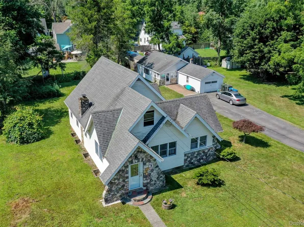 9 Chestnut Street, Greenwood Lake, NY 10925