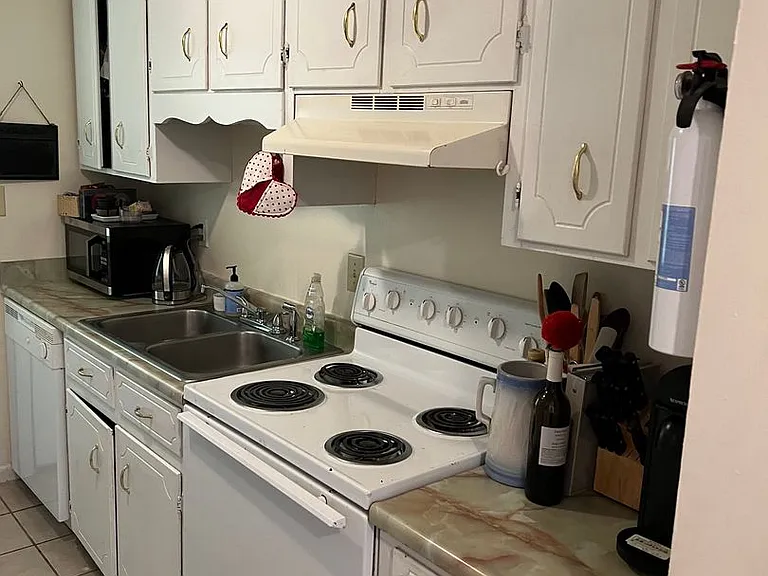 627 Whit Davis Rd — Photo 7