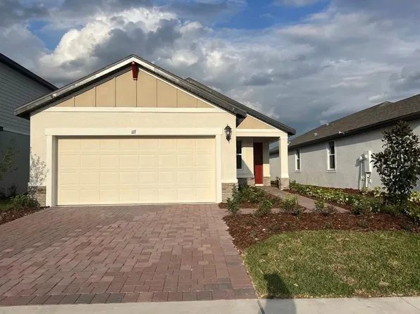 117 Pitching Wedge Dr, Daytona Beach, FL 32124