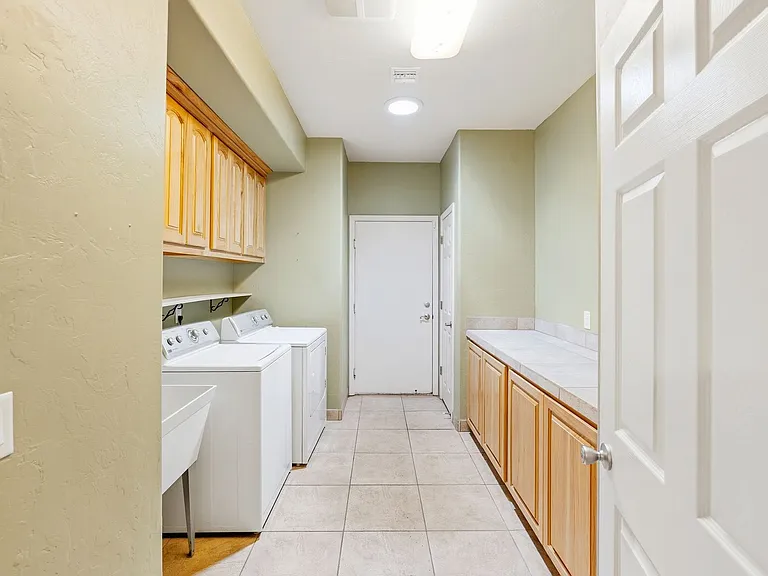 4212 S Hackberry Dr — Photo 18