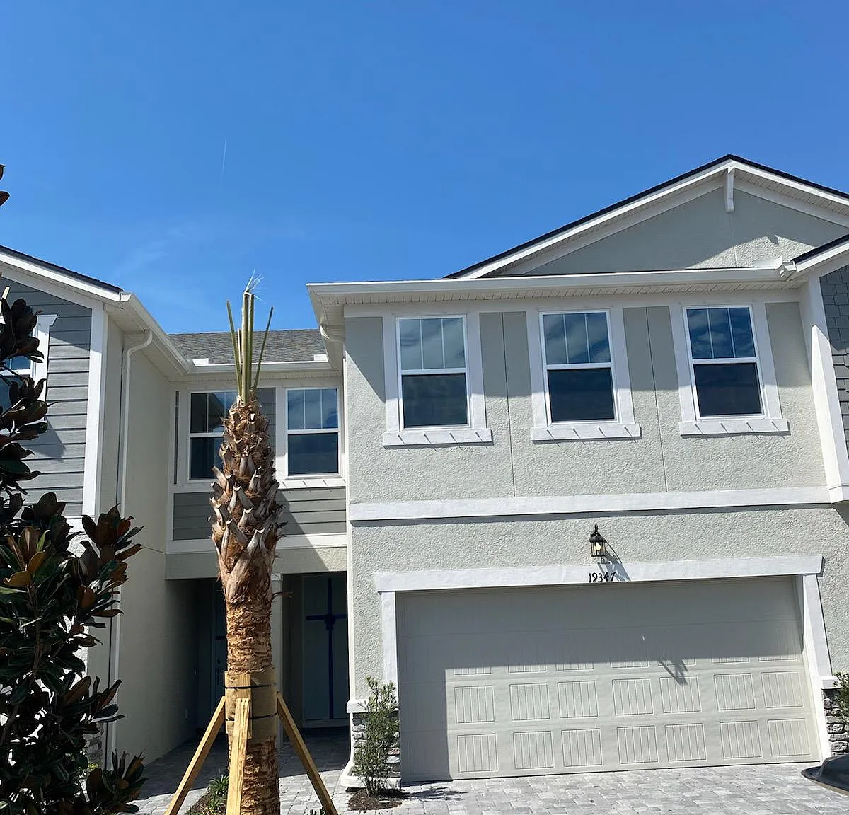 3 bed, 2.5 bath, 2230 sqft, $2,650 — Photo 1
