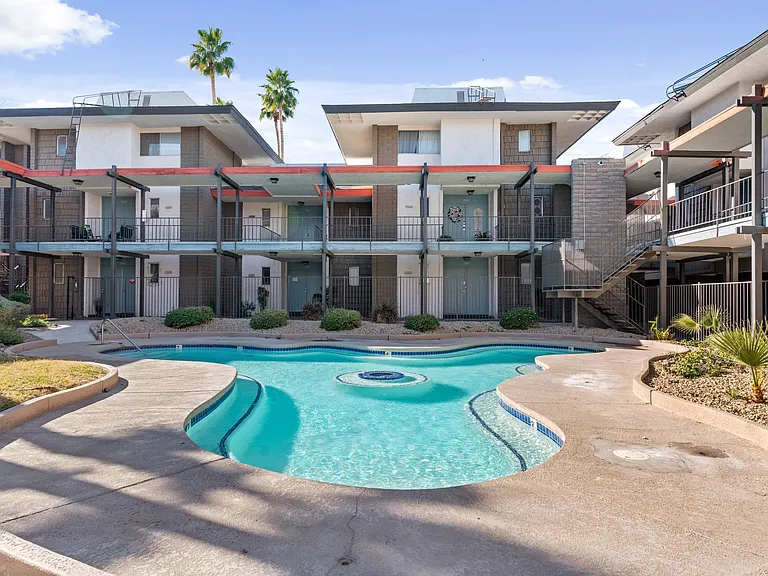 Townhome Villas — Photo 3