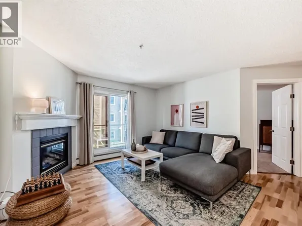 290 Shawville Way SE, Calgary, AB T2Y 3Z9