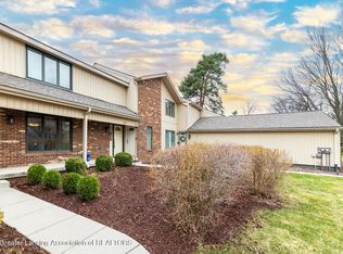 1195 Chartwell Carriage Way N, East Lansing, MI