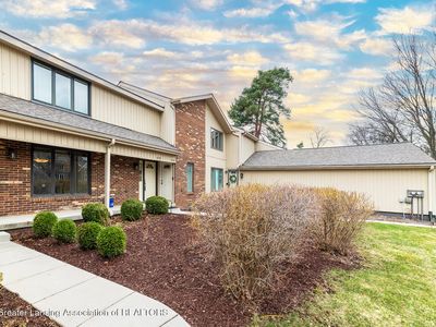 1195 Chartwell Carriage Way N, East Lansing, MI, 48823