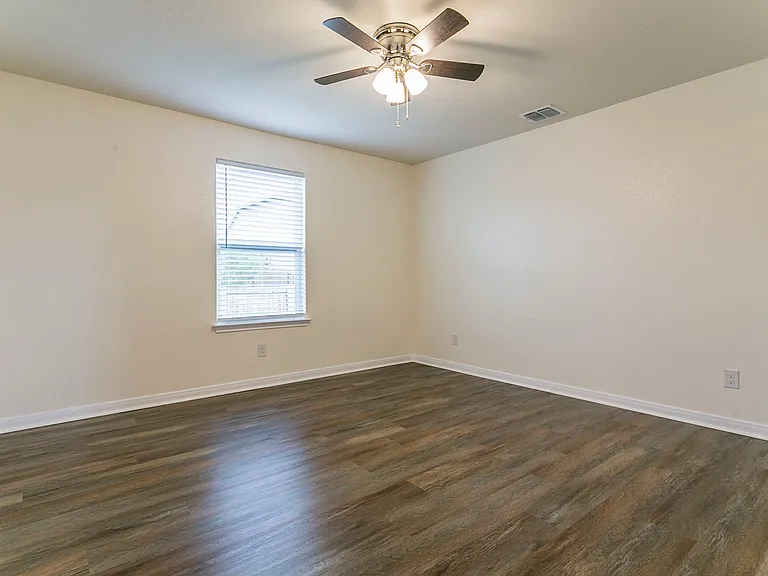 211 Azalea Way — Photo 14