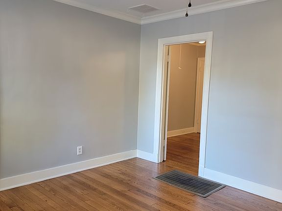5th image of 535 S Barksdale St